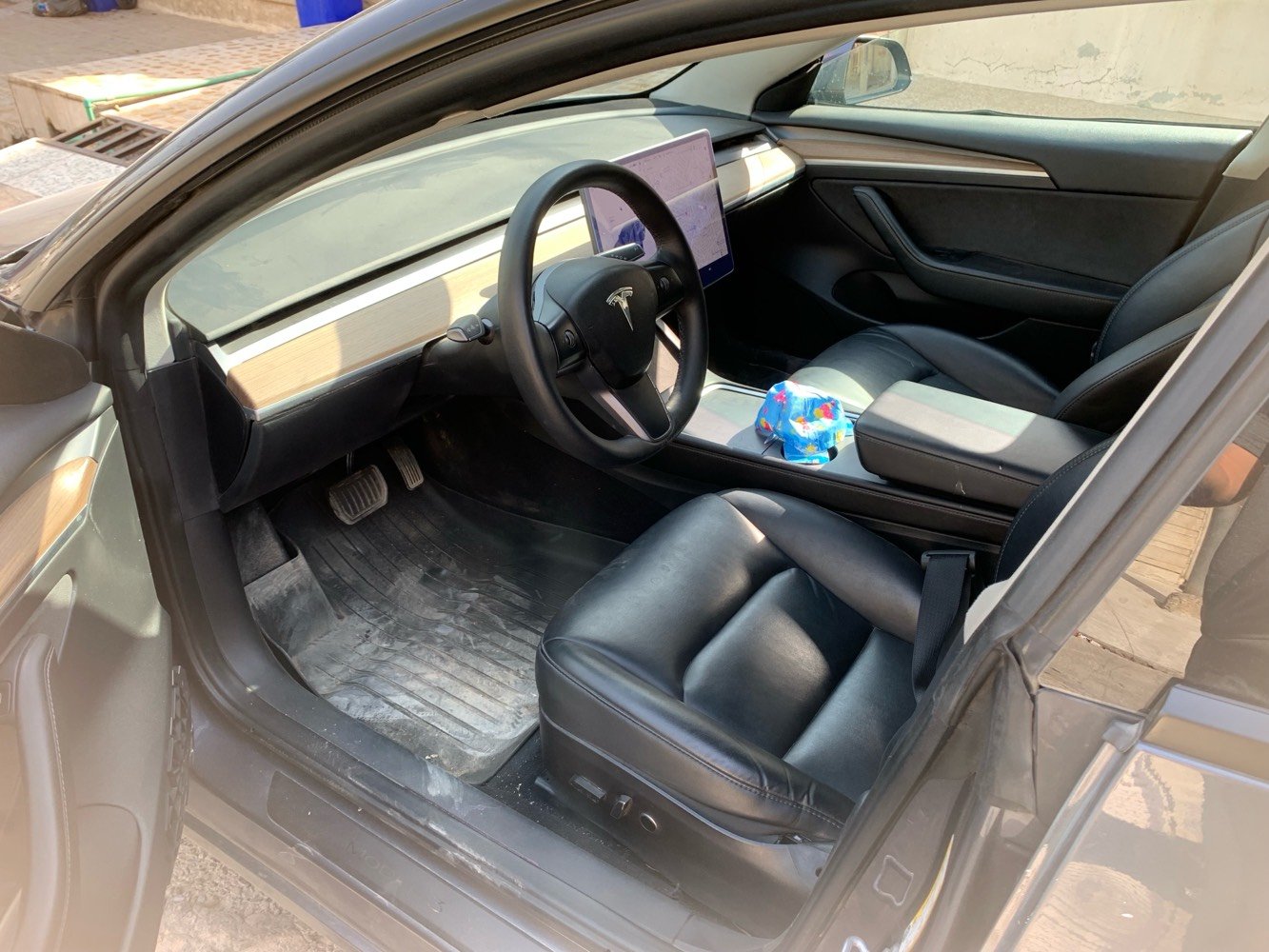 للبيع تسلا ٣ ٢٠٢٢
تك ماطور 
ضرر صفحة الراكب
ماشيه ٥٨ الف ميل قابل للزيادة
السيارة اون لاين + فون كي 
السعر 130 ورقة  
نواقص السيارة (ترتيب صفحة الراكب حداد)
