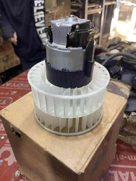 متوفر تقسيم ڤان +ڤان جميع انواع الاوبل 
محلات المجد (ابو عبدالله)
العنوان الموصل صناعة المعارض 
للحجز على الواتس او الخاص 
*********** / ***********
توصيل جميع انحاء العراق
للحجز او الاستفسار خاص او واتس
