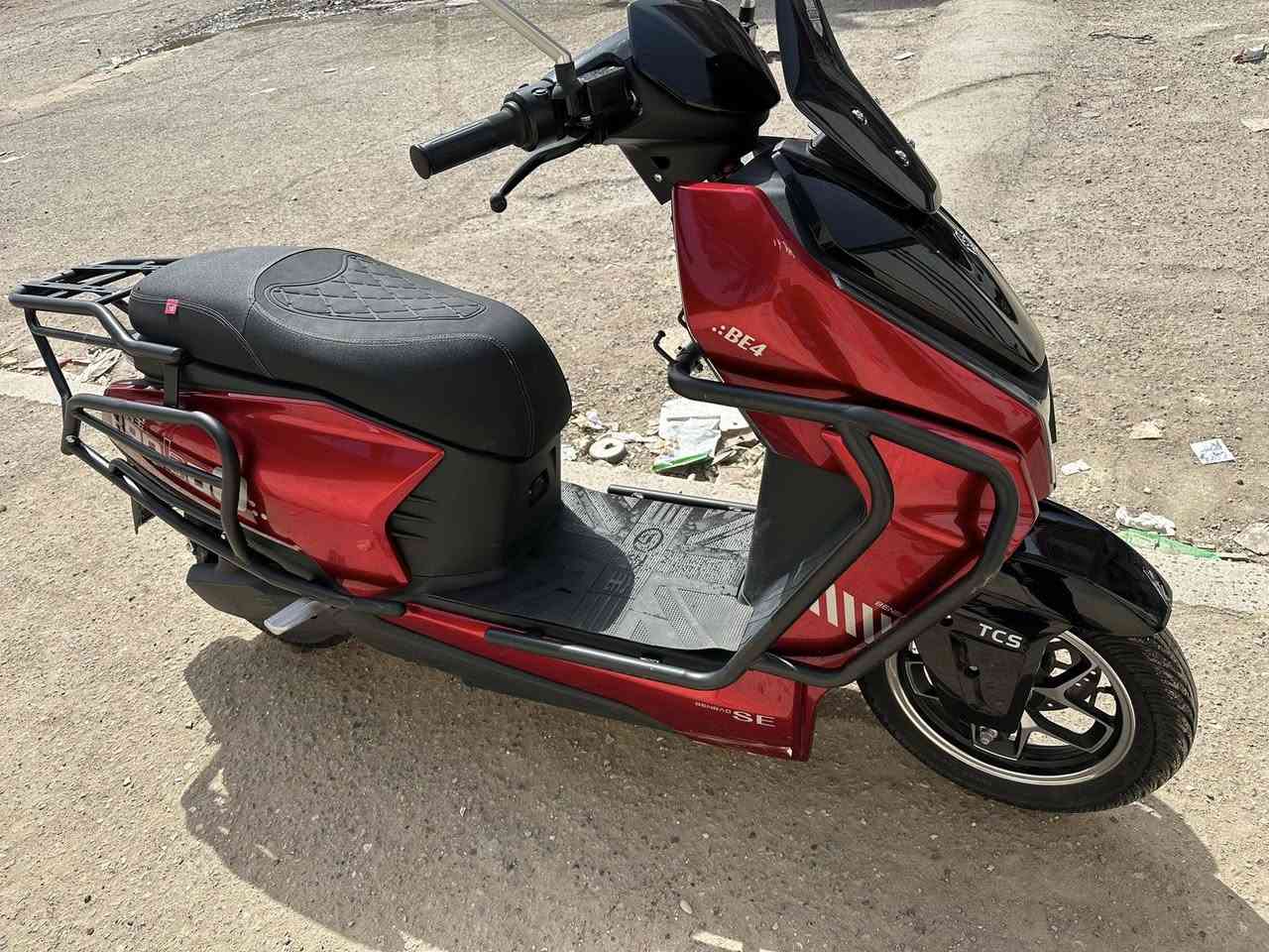 فضائي ماركة بينيج البينباو ماكس برو
الدراجة تجي بطارية ٦ مسطرة ٣٨ امبير تنطيك بالشحنة الوحدة اكثر من٨٠ كيلو متر 
ملف 2000 سبورت اربع سرع 
الدراجة تجي بسستم لد ال يدي من الخلف ومن الامام

 والشاشة تجي  LCD من النوع الكبير  وهايه الشاشة هيه اكبر شاشة تجي بالدراجات الشحن 

يجي بيها دسك امامي وخلفي ومو اي دسك اكيد من ماركة بنبو المعروفة بالدسكات

 مواصفات لا تعد ولا تحصى

 بيها ماشية ٥ الف كيلو متر بعدها زيرو قبل ٣ اشهر ماخذها 

تجي وتفحص مكفولة من التاير الامامي للتاير الخلفي 

 نقصها ستاند تعليك فقط لا غير لان من جبتها جانو ممخلين ستاند تعليك واني ما احتاجه

سعرها مليون و١٠٠ وبيها مجال للطيبين 

عنواني / بغداد -حي اور 

رقم / ***********
