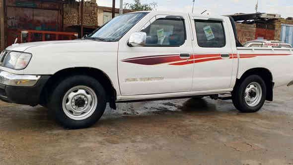 للبيع بيكم نيسان موديل 2003.  مزاد وزارة الداخليه. محرك كير حداديه كهربيات دوشمه كله جاهزه سعره 52 ورقة وبيه مجال مكان ناصريه الرفاعي مكلف بلنشر ***********
