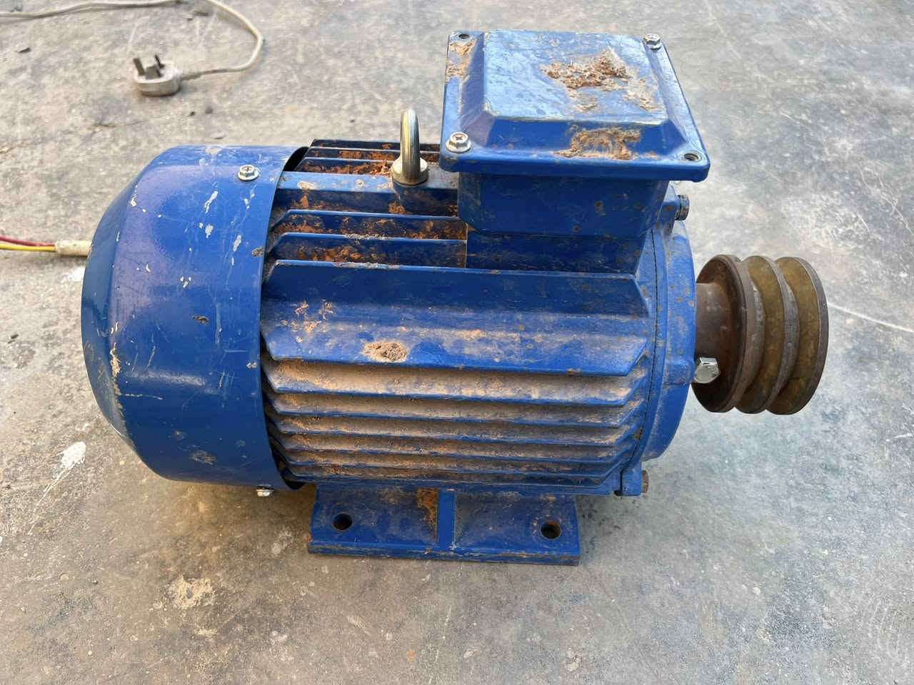 يالله مواطير 5.5 حصان العدد 5 شغال 1.500 دوره السعر وللاستفسار اتصل ع 

‭٠٧٧٤ ٣٥٢ ٩٠٦٨‬
