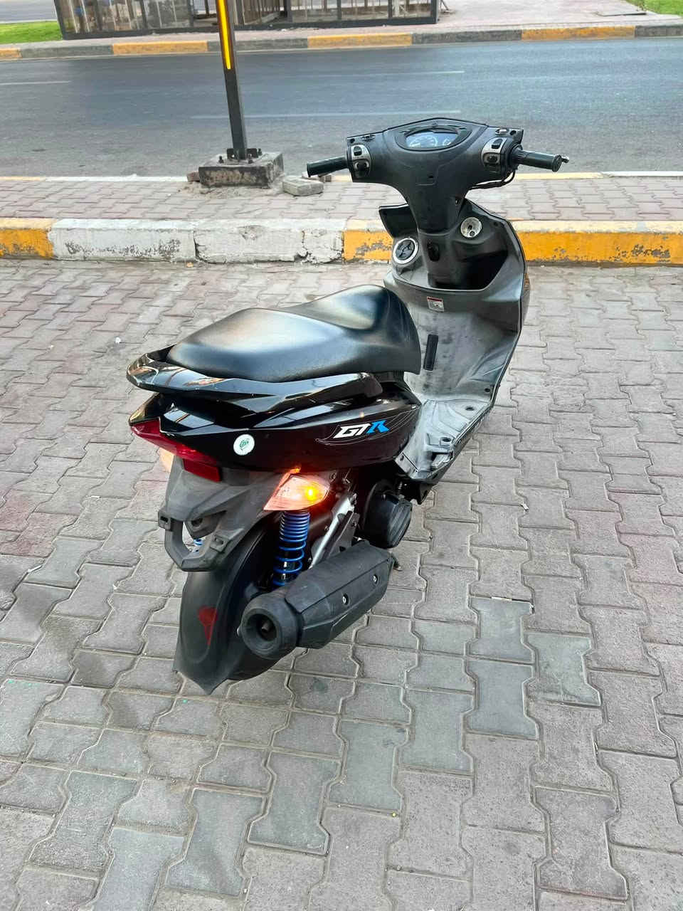 جيتي ار (GTR) نظيفة  وبرغي واحد ما مفتوح بيها كلها بلادية ومكفولة كفاله عامه قبل 3 اسابيع منزلها. من الرمبة السعر. 1375,000 وبيها مجال بسيط مكاني البلديات حي التراث *********** للتواصل واتساب فقط
