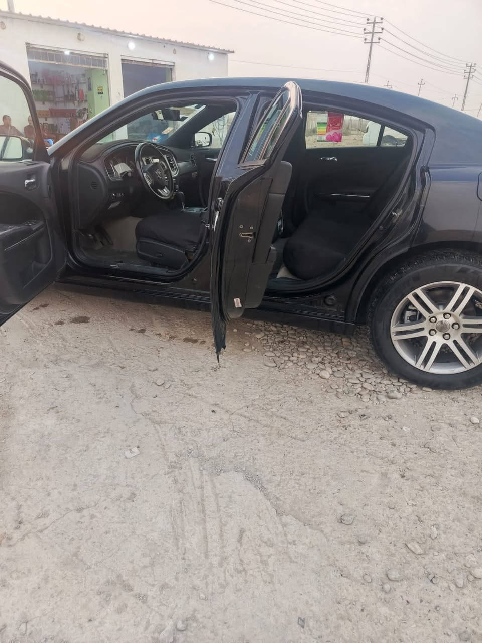 السلام عليكم
جارجر للبيع موديل 13 رقم بصرة تحويل ثاني يوم بعد 5اشهر وتخلص حدادية تخم تاير جديد تريد+تدفئه محرك جديد توه شاده لايت زنون مكينة 3600 كتاب الفحص موجود بالمنشور سيارة نظيفة افضل من الي بالصورة السعر 123 وبيها مجال للطيبين 

المو شراي لايتصل 

رقم الهاتف.. *********** موجود واتساب
