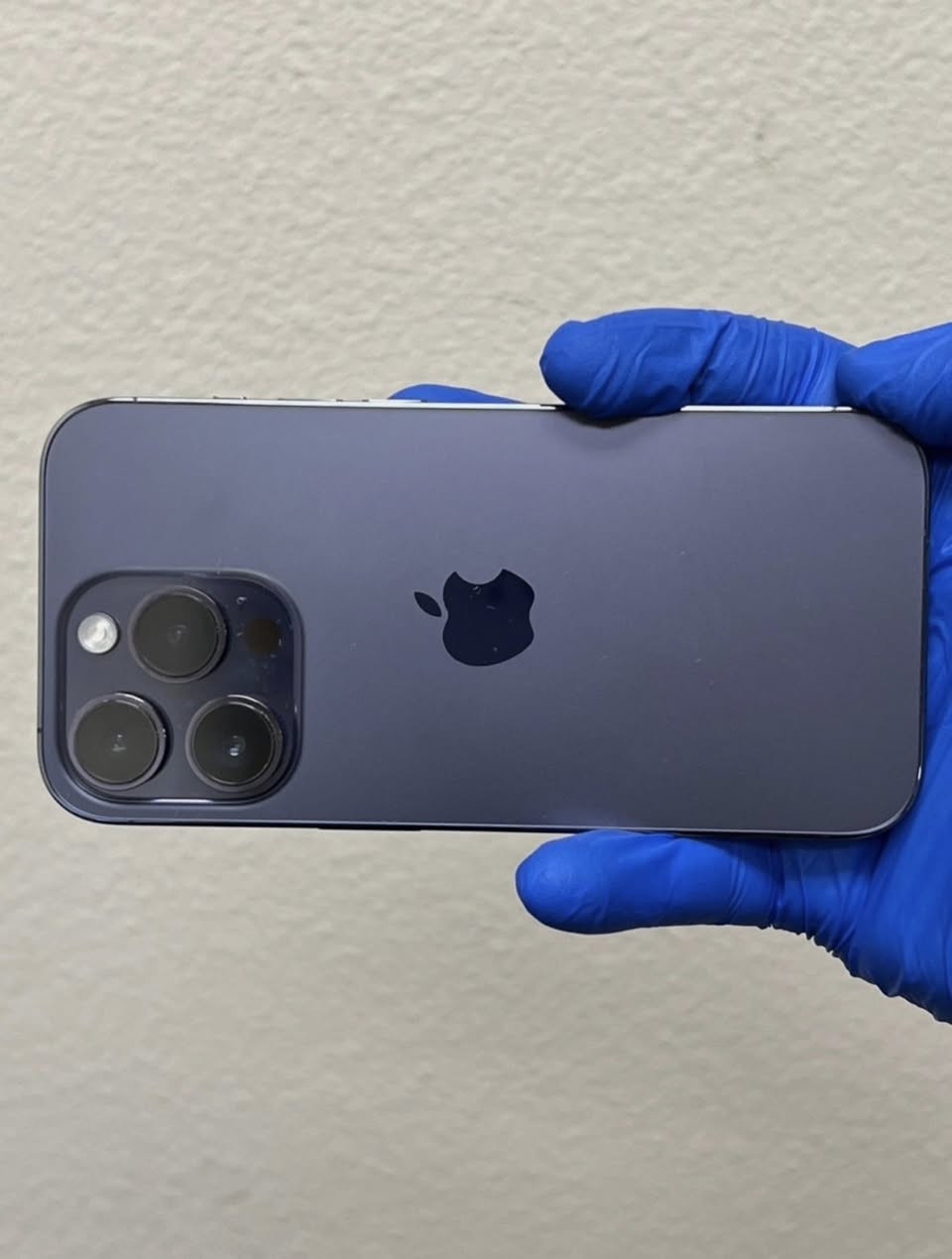 ايفون 14 نسخة البرو فقط للبيع
ايفون 14 برو نسخة الدبل شريحة اللون بنفسجي المميز كلش نضيف و حلو
ذاكرة 256 مبدل شاشة 3 خيارات نوعية زينه و بطارية جديدة اصلية مضبوطه و الجهاز شغال شرط الفحص 

الجهاز بدون ملحقات

التليفون رايديه ب500 الف مجاله حق الجية الشراي يدلل سهله 
مو شراي لتكسر بي اترك المنشور و عبره الفيس مليان اجهزة و لتجيب الحجاية لروحك

العنوان: الشعب / سوق شلال / مقابل مركز شرطة الشعب
للاتصال: ( *********** )
