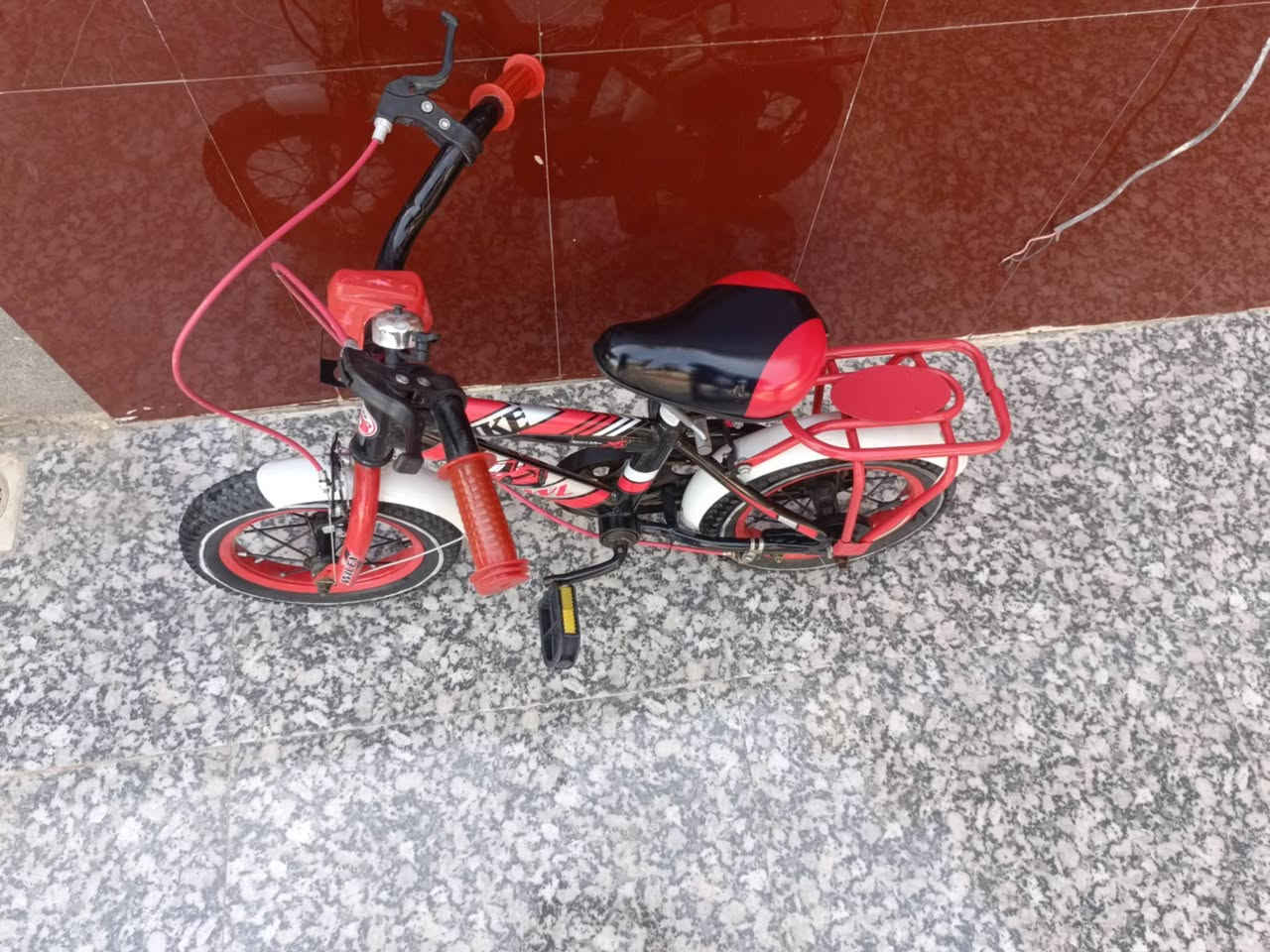 السلام عليكم
باسكل للبيع بعده جديد 

سوق الشيوخ /كرمه بني سعيد


**إذا كنت صاحب هذا الإعلان وتريد حذفه لأي سبب، رجاءا أرسل رسالة إلى الدعم الفني**