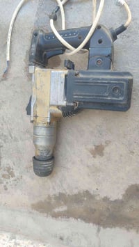 دريل همر  كهربائي نضيف شرط شغال للبيع سعر 35000 رقم هاتف 07725009707