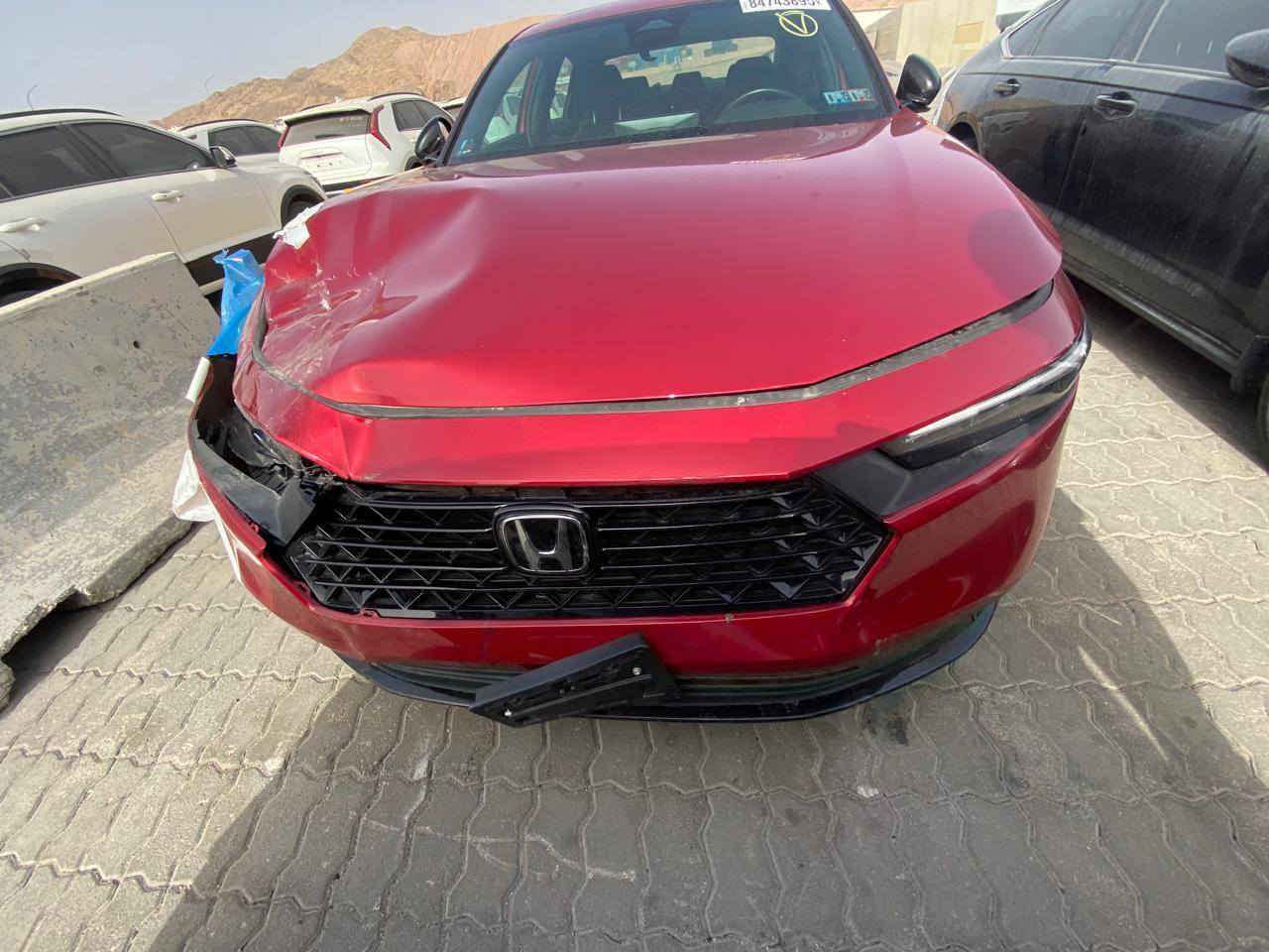 السلام عليكم هوندا اكورد موديل ٢٠٢٤ L ماشيه ٢٣ واصله الحره على وضعه
ضرره جدا بسيط اي دواخل مبيه 
السياره تعمل وتسير بدون ايرباك او اي دواخل السياره جديده السعر 155$ قفل بالحره حاليا  ***********
