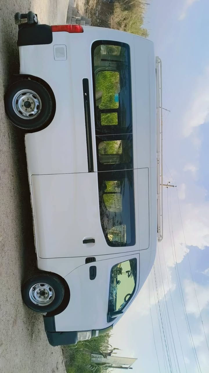 السلام عليكم نيسان البيع موديل 2014سياره بيه صبق صفحه الطويله كله كير مكينه اكسل خير من الله تخم تاير كهربايات كله شقاله تبريد محور السياره مصفره من كلشي وبسمي تحويل ثاني يوم السياره جاهزه ومانقصه برقي كبل لشارع. السعر 160وبيه مجال  للاستفسار /***********/***********
