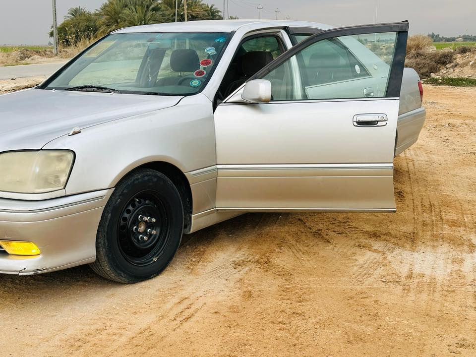 السلام عليكم ملكة للبيع [ادوات ادوات] دي 4الصغير ✅️لايت زنون 
اربع مقاعد كهرباء كرستال السيارة اصل  دكمتين السيارة  التكم الورة جاردة وأما باقي السيارة تخبل السعر ٣٥ 
العنوان (النجف الاشرف)
للأستفسار اكثر ***********
