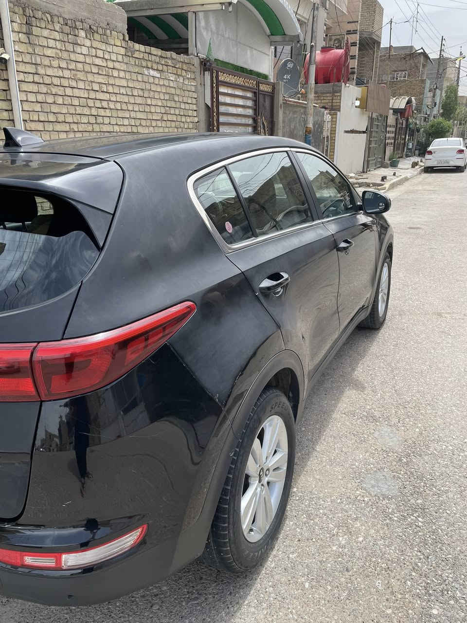 سلام عليكم كيا سبورتج

موديل 2017
محرك السياره 2000  GDi
لسياره مابيهه اي نقص من ناحية  تخم تاير  جديد
لسياره فقط يحتاج إلى بولش
لسياره وارد أمريكي  السنوار موجد بالصور 
ترايك البصره
رقم لسياره بغداد  
سعر لسياره ١٣٥ 
رقم المبايل ***********@إشارة
