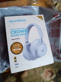 سماعه بلوتوث اصلليه بضمان بعدها جديده البيع سعرها 100مكاني بغداد 07735...