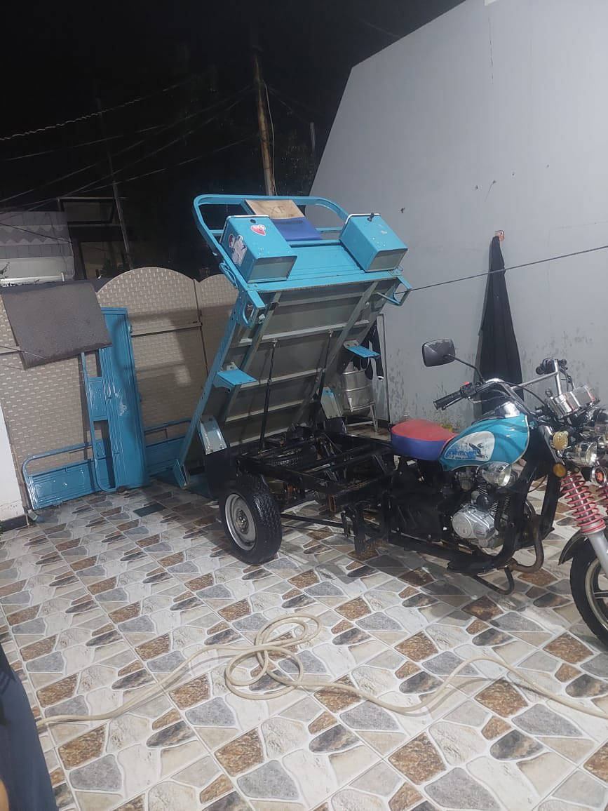 سلام عليكم ستوته 23 نضافه مثل مامجوده بلصوره كله بلادي التصال  ***********
