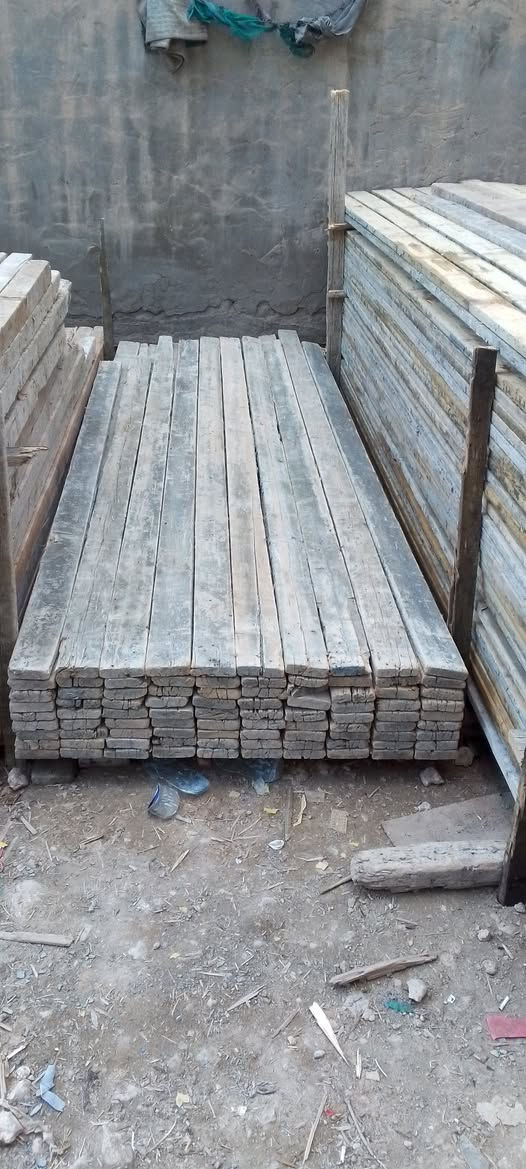 قالب خشب للبيع العدد ٩ مكاعب مشتغل بي شغلتين العنوان بابل رقم الهاتف ***********
