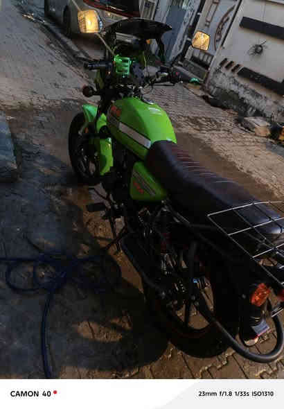 سلام عليكم دايون ٢٠٢٣ نازلة ب ٢٠٢٥ دراجة نضيفة  وما ناقصهة شي مرقم بغداد صار عندي ضرف ولازم ابيعهة سعر ٢٤٠٠ وبيهة مجال للطيبين ورقم ***********
