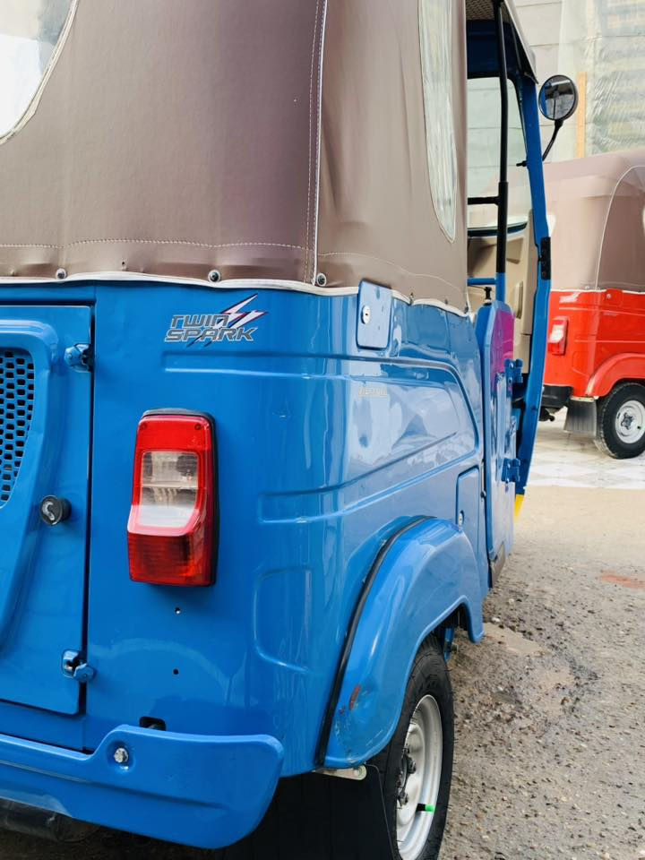 السلام عليكم لبيع موديل 23 زيرو كفاله عامه شرط من تفيلس  اوراق تحويل خالد وصادق تكتك كفاله عامه مكان بابل الهاشميه  ***********
