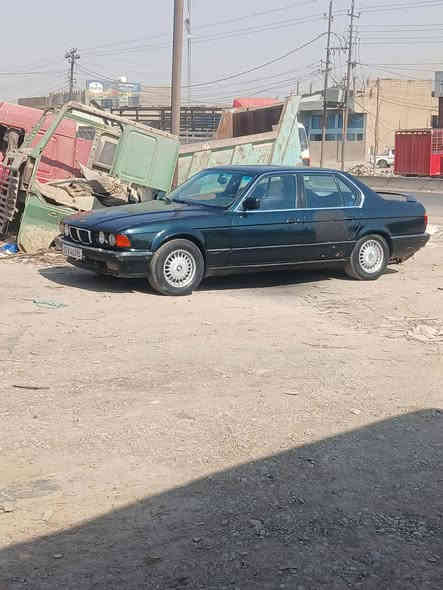 السلام عليكم
للبيع سيارة BMW
موديل 1993
حجم 740
سيارة فقط طخة بالباب ورة السائق❗ ومصبوقة حزام❗
 سيارة نضيفة ومكفولة من أي ضربة 
شرط التحويل 
تخم تاير حدادية نضيفة صالنصة رياضي
الاتصال على الرقم ***********
مكلف بالنشر الخاص مغلق ❗
