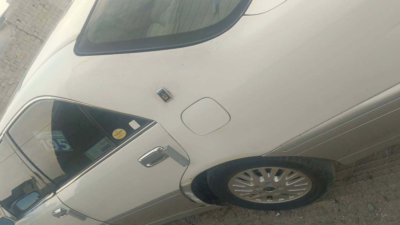 سلام عليكم سياره جنون موديل 2003 مكينه كير ديفور صغير بيها فقط ارقام كهربئيات كلها  دواخل كارتون اثلث كصه قماره فقط عوزه ترتيبات تواير نضاف مكاني بصره المراوس حسب قناعه  واذا تريد بيع ب 38ب‏ انتصل ‪***********‬‏
