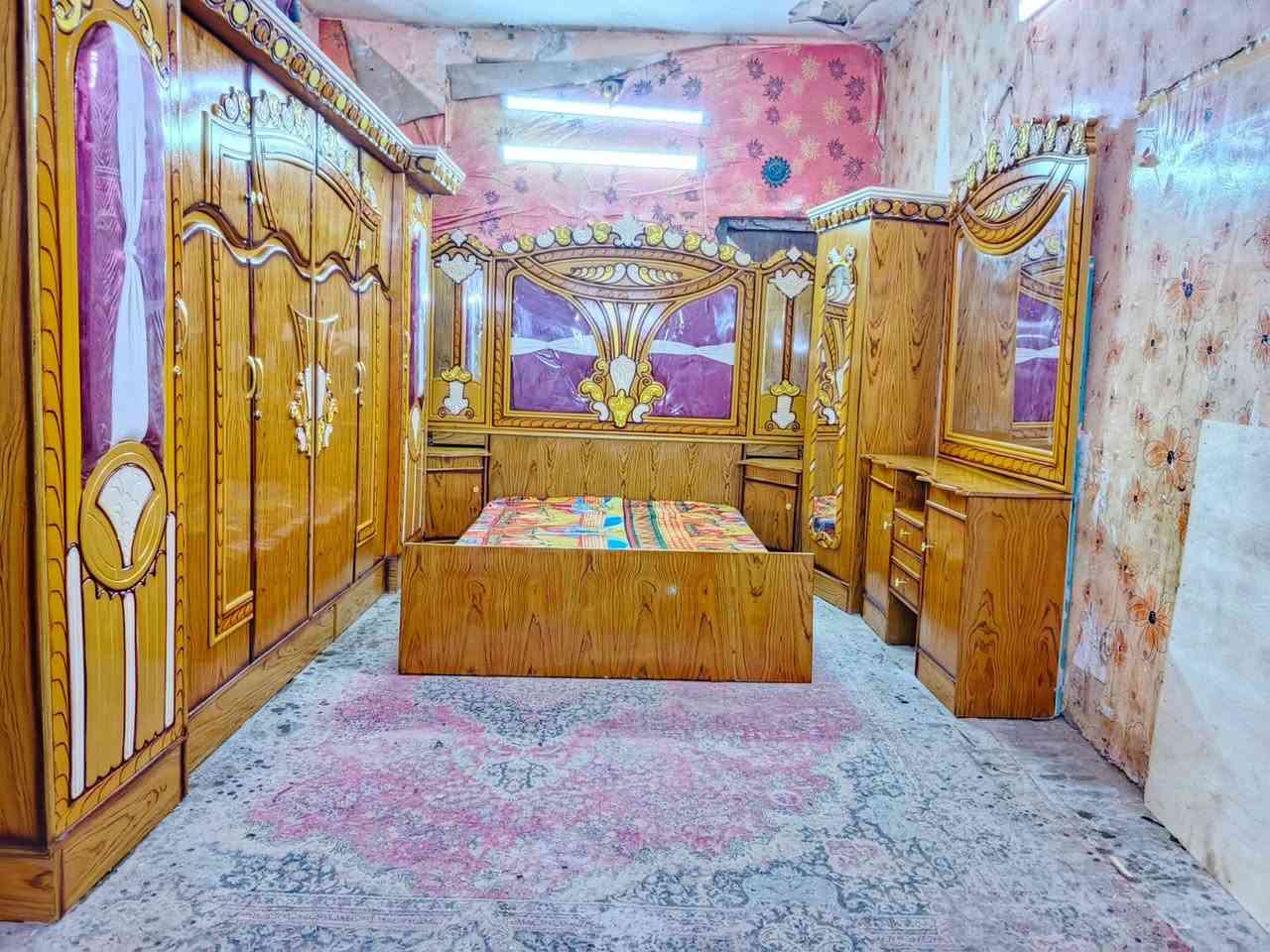 غرفة اخشاب صاج الزاوية فر موديل حديث نضيفة جداً استخدام قليل السعر 650 العنوان بغداد وعندي توصيل متواجد واتساب ‏‪***********‬‏
