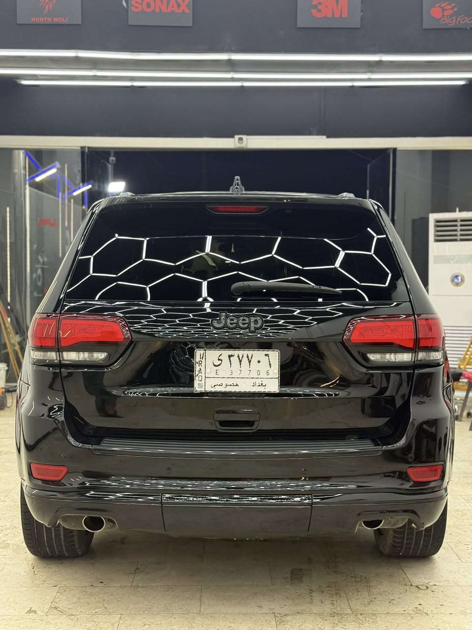 بغداد
السلام عليكم 
جيب 2021 بلاك توب 
محدثه شكل خارجي S
ماشيه 93 الف ميل 
مواصفاتها 
تشغيل عن بعد
صندوقها كهربائي 
حساسات خلفيه
دمام صوت
رادار جانبي
فتحه بالسقف
رقم بغداد بأسمي 
مكان سياره بغداد
صور الحادث ع واتساب وافحص وين متريد اجي وياك
سياره محركها خير من الله 
سعرها 21.500 دولار بيها مجال 
***********
