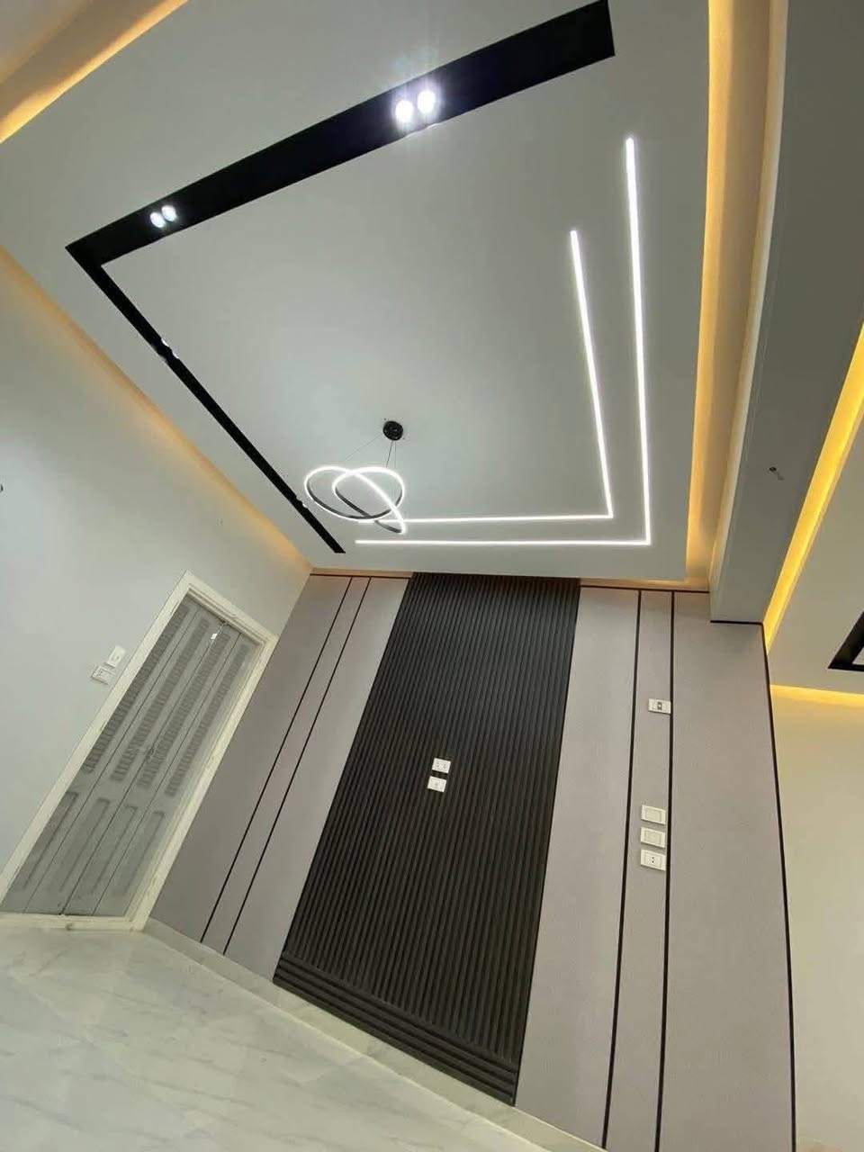 كادر ديكور داخلي
أسعار مناسبة جدا 
***********
