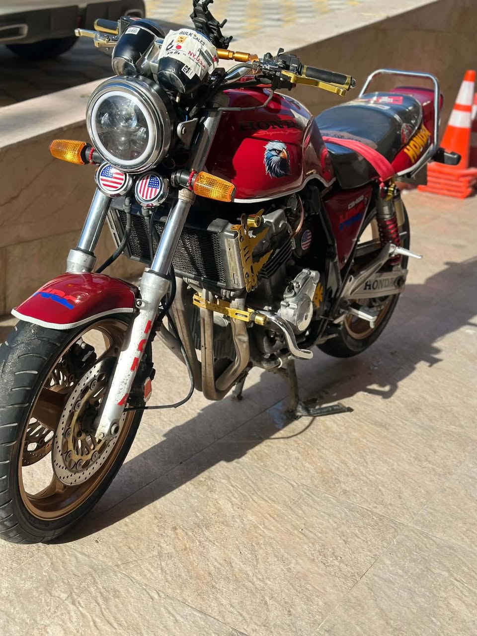 کەکە سەرەتا بەناوی خوا
ئەم cb400نازدارەمان بۆهێناون مۆدێل1998 ماتۆڕەکە مەکینەی کەپسە بەشەرتی هەبو شتێ تابڵێی پاکو نازدار ماوەتەوە 250 مەسرەفی نیە سعرەکەشی 15مەعامەلەیە موشتەریت چاتکە‌‌🖤ئادمین گیان وەریگرە


**إذا كنت صاحب هذا الإعلان وتريد حذفه لأي سبب، رجاءا أرسل رسالة إلى الدعم الفني**