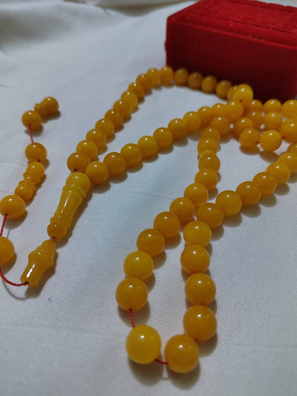 سبحه من الكهرب البولوني الحر الطبيعي المضمون من الكبس والضغط  بعدد حبات 66 حبة من الجمال والدلال وقياس الحبة 10 ملم ووزن 45 غم .... اكتب تم في التعليقات او رسالة على الواتساب بالرقم *********** توجد خدمة توصيل
