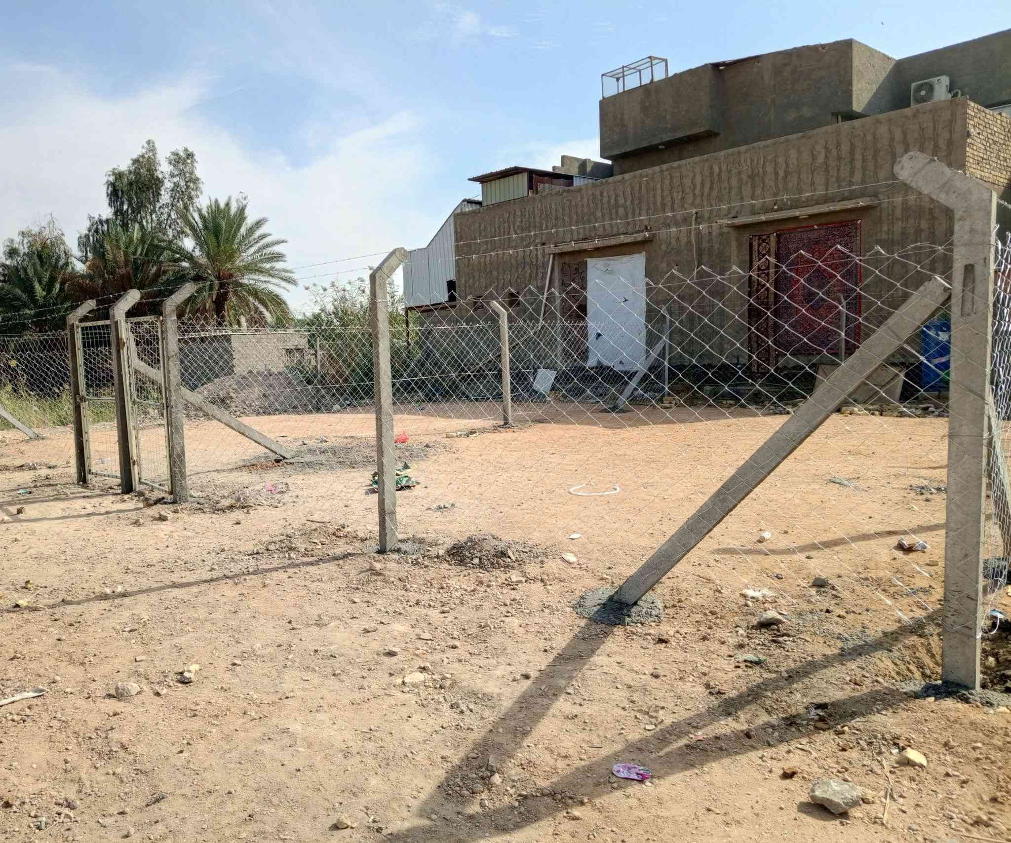 قطعه ارض للبيع المساحه 100
وجها 8/متر نزال 12/ونص طابو زراعي سند 25 

ابو خستاوي مقابل شارع ميه قرب مدرسة بابل الابتدائيه 

خدمات كامله موقع حلو قريب المولوده 

السعر الميه 16/وبي مجال//***********
