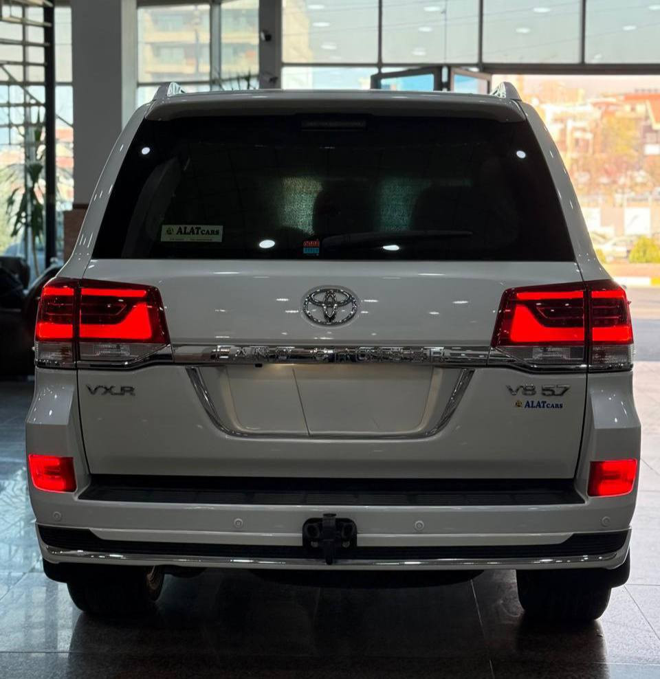 تۆیۆتا لاندکرۆزر 2019 VXR  5700  مواسفات  فول
تەنها 53 هەزار کم  رۆشتوە
دەعامی بۆ دەعامی بەشەرت 
بۆیاخ و ساردی نیە
زۆربەجوانی پاکی ماوە 
دینار مەسرەفی تێدا نییە 

سعر لە کۆمێنت داوابکە ڕاستەخۆ بۆت دیت 📩 

گێر و مەکینەی بەشەرت 
لەسەر دەقی شەریکە ماوەتەوە 

ژمارەی خاوەنی 
***********
وەتسئاپ 
***********
