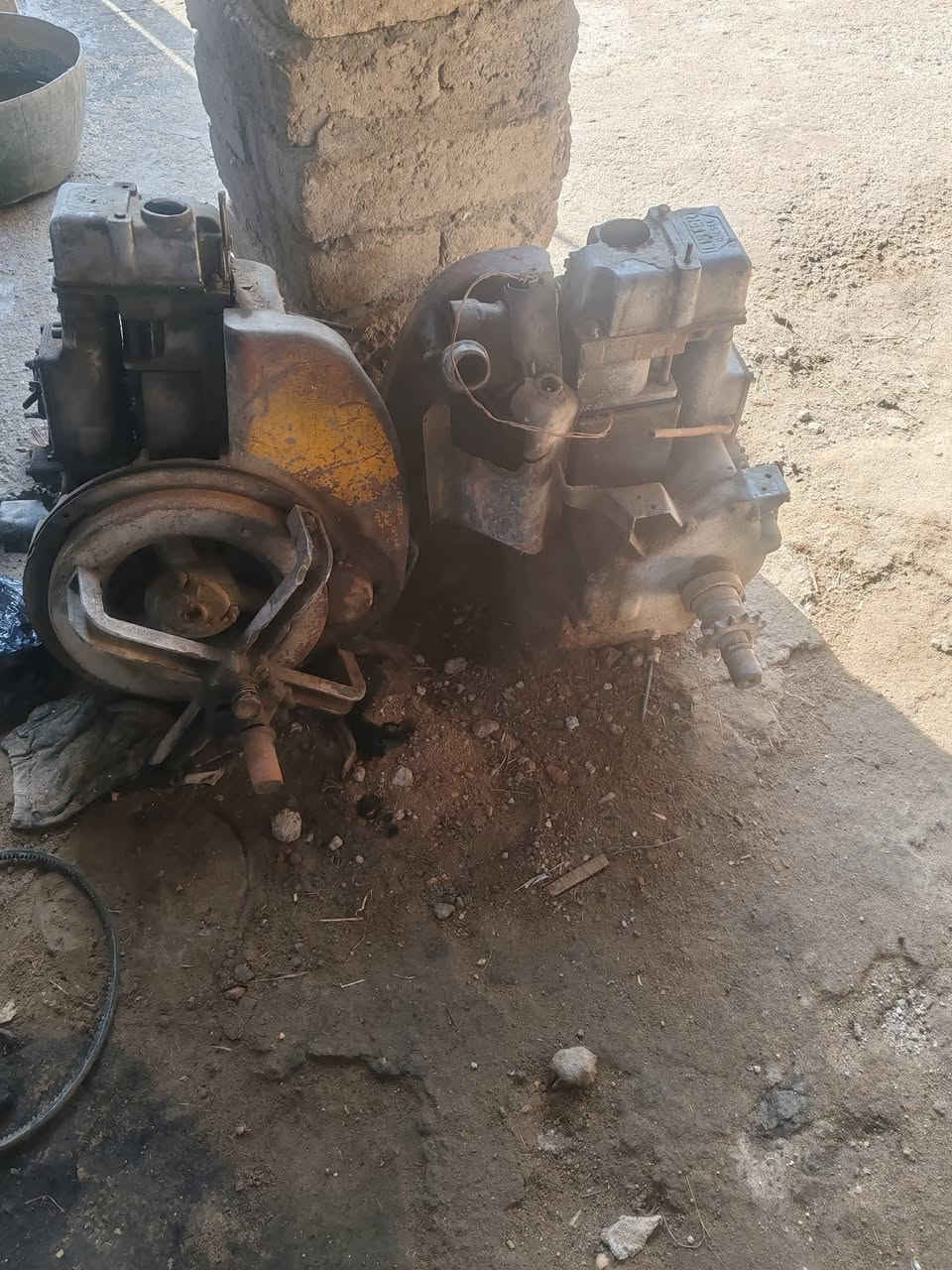 سلام عليكم ثنين محركات تك بسم للبيع الي يريدهن يخابر على هذا الرقم *********** وبيه واتساب ملاحضة ابيع كايمات
