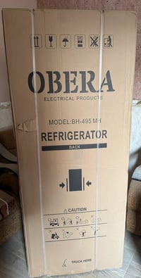 ثلاجه حجم كبير اسود انفيتر  مامستخدم  #سعر 600 الف  يشتغل ع نص انبير ب...