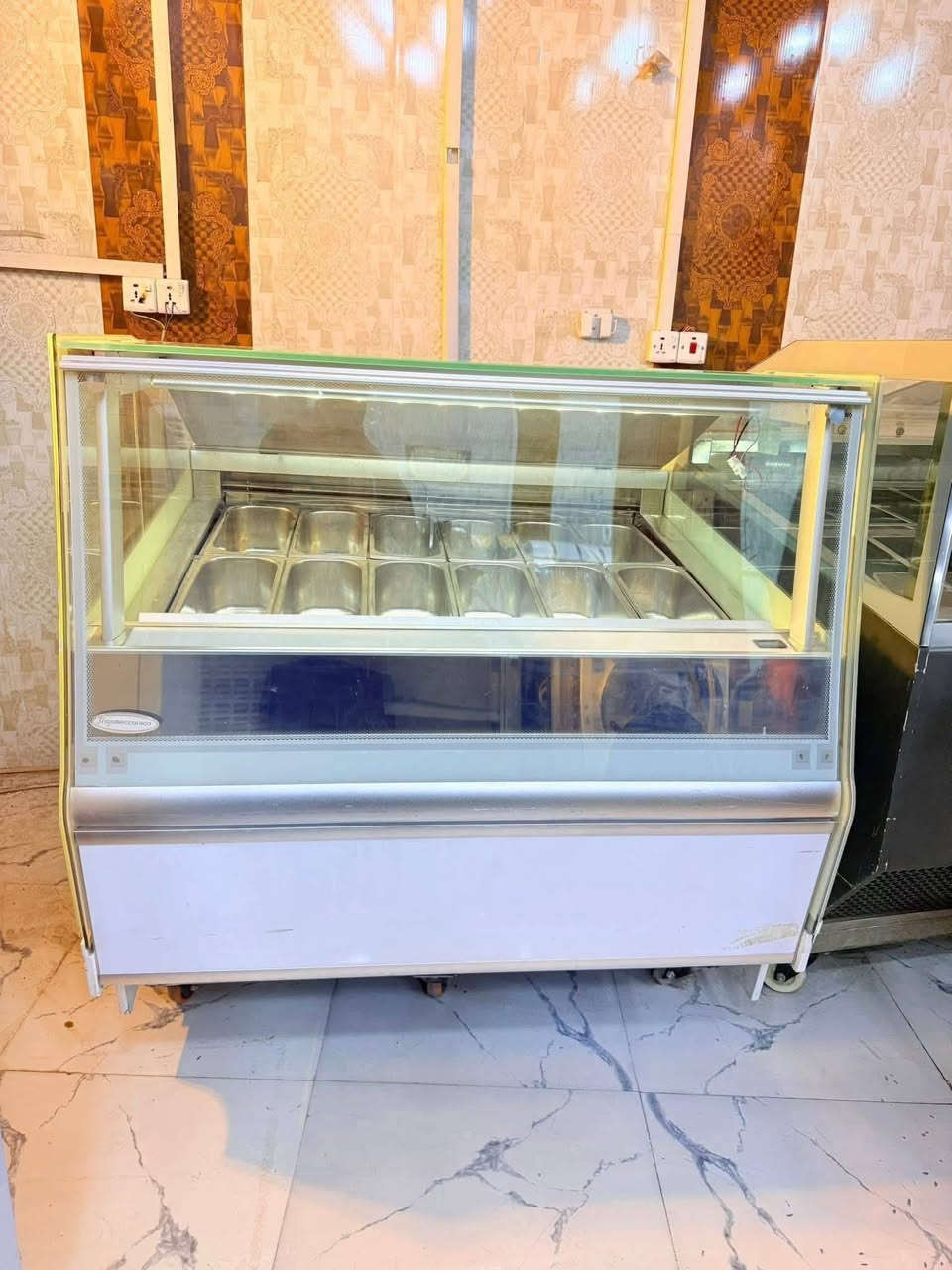 عارضه ايطالي
مديل حديث 

120سم 

12بلانك صغير 8بلانك كبير 

نضيفه جدا

س ترى نكل فيز 

‏السعر والتفاصيل مراسلة الصفحة

‏أو الاتصال على الرقم ***********

‏العنوان البصرة
