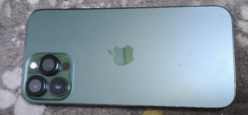 السلام عليكم 
جهاز ١٣ برو ماكس جديد بطاريه ٩١   نضافه ١٠٠/١٠٠ مكاني البصره 5 ميل   السعر 650  واتساب ***********
