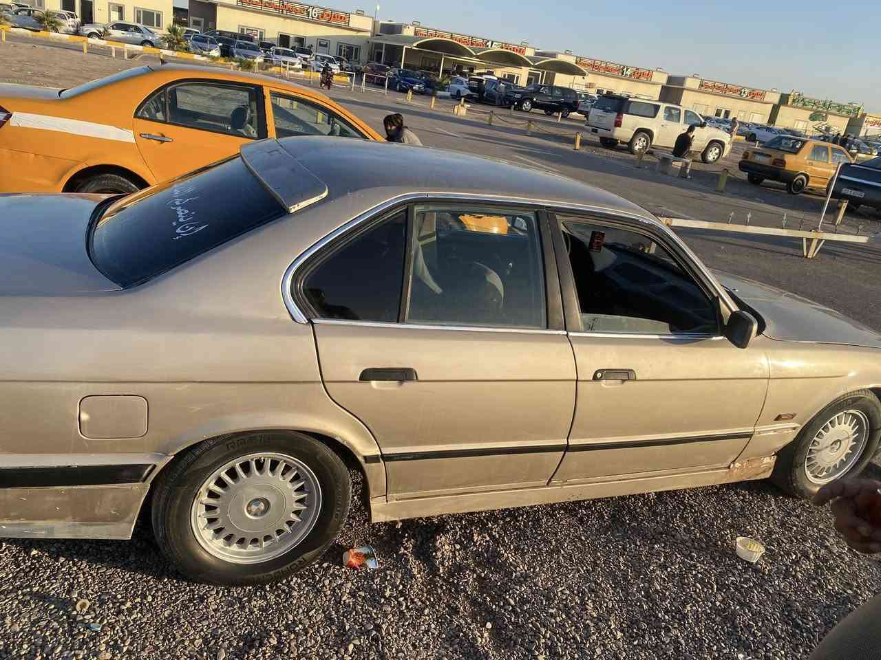 سلام عليكم بي ام 520 رقم اربيل  شعار عندي واكاله تبريد حداده جاهزه مضمومت زنزون نوزلات جداد بلكات جداد فيتبم سستم صوت قوي مسجل بلتوث جديد توه مسويله صيانه كاماله سياره بيه تبخير مو قوي كير عادي مكان سياره البصره تنومه       *********** بيع مسعجل 36 وبيه مجال قليل كلش بيع مسعجل
