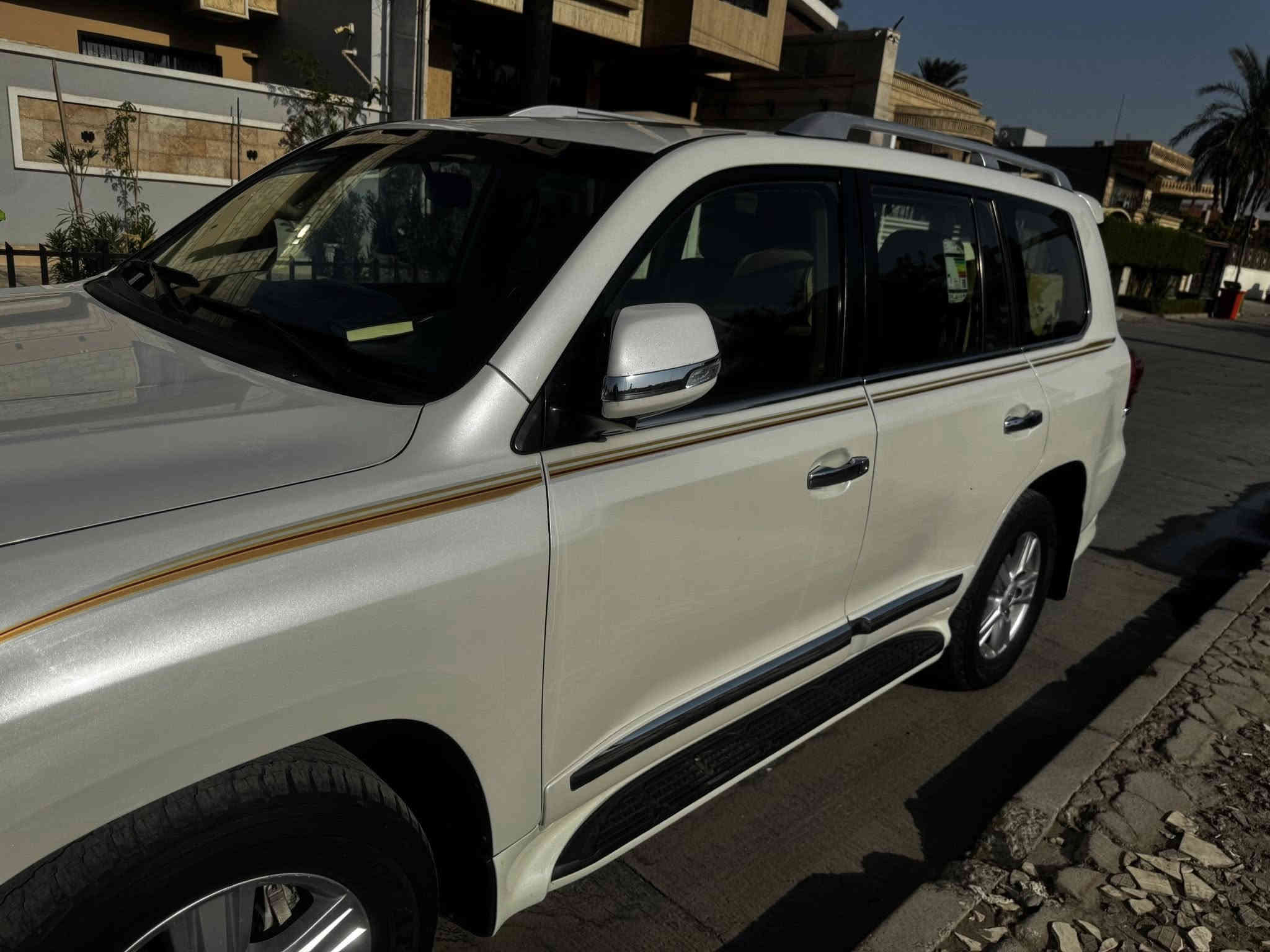 لاندكروز٢٠١٥رقم بغدادفطيميه سعر٣٧الف/العنوان بغدادالكرخ ***********
