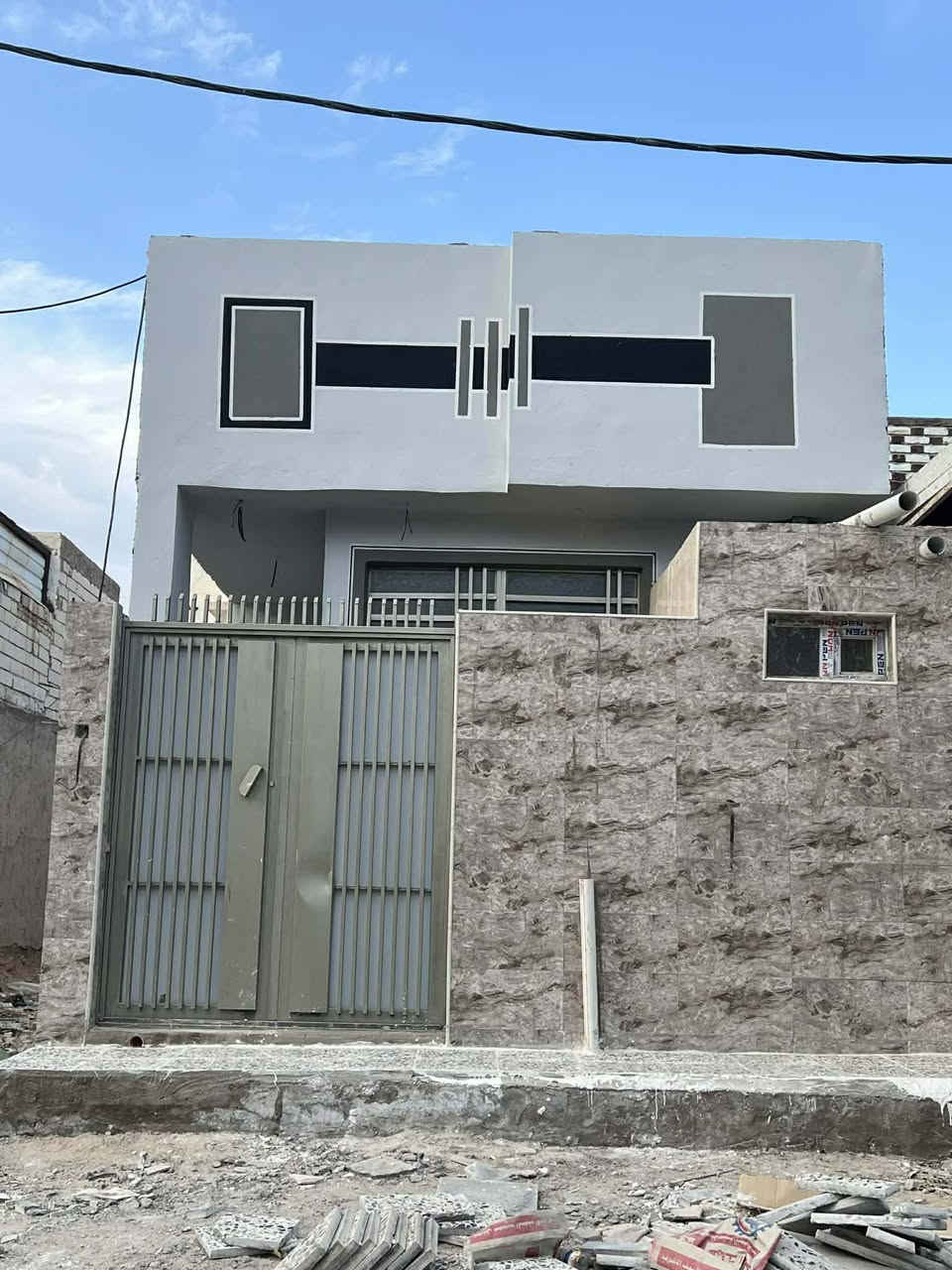 السلام عليكم بيت 🏠 مساحة 100متر حي النداء يم المدرسه الورديه البيت على ساحه يوجد غرفه 1+صاله+ستقابل +مطبخ سعر80الاستفسار تواصلو ويانه


**إذا كنت صاحب هذا الإعلان وتريد حذفه لأي سبب، رجاءا أرسل رسالة إلى الدعم الفني**