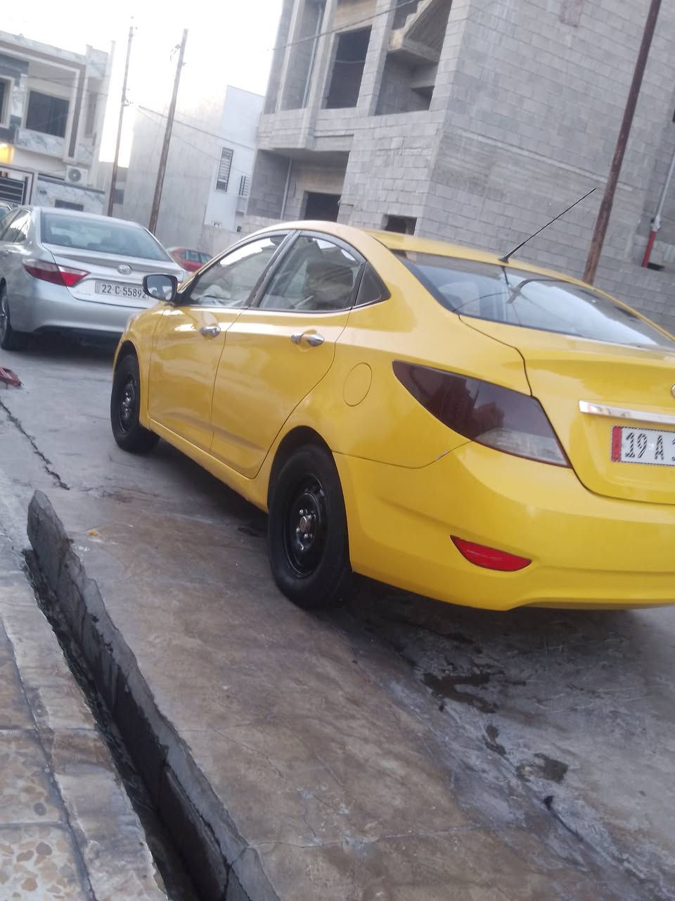 سلام عليكم البيع سياره اكسنت مضلع موديل 12 كوري كير عادي محرك دوش لانفخ ولا صرف تدفئه تبريد شغال طخم جديد تواير جديد هيئه غرامه صفر رقم كربلاء اني شرعيه شرط تحويل سياره موجوده بل موصل. الايمن /السعر 77 بيها مجال/رقمي ***********/***********
