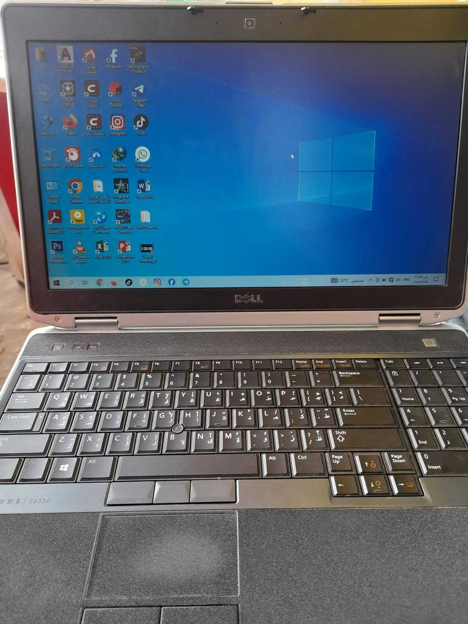 لابتوب جديد + ملحقاته + جنطه + والشاحنه السعر 120 وبيه مجال للشراي وهذا رقمي ***********
