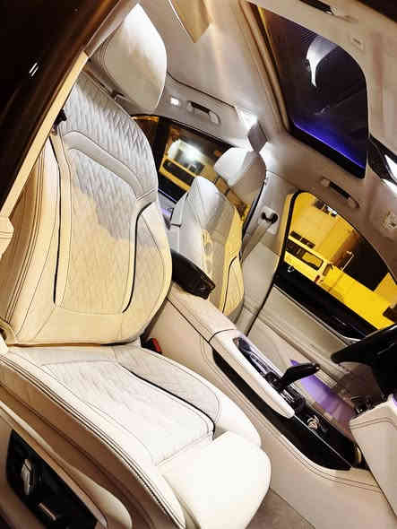 من رخصة الادمن المحترم والاعضاء الكرام 

سعر جدا جدا مناسب 

موقع السياره اربيل 
اندفجوال مواصفات خاصة تجي 2021 

Individual
هي أرقى وأفخم نسخة تقدمها شركة
BMW
  من حيث التخصيص وتفاصيل كثيرة جدا  من الفخامة الداخلية والخارجية والتفاصيل الكثيرة 

BMW 750 XDrive – موديل 2021
ماشيه فقط 31 m 
محرك V8 توين باور توربو 
حجم 4400 بانزين
محرك جبار ماشاء الله من ناحية النعومة والسحب وبنفس الوقت اقتصادي
‎
المواصفات:
ViP باب طويل خلفي يعني رئاسي 
‎فول مواصفات 1/1
اربع تايرات يفترون يعني تايرات الورة تفتر ويا لوفة الاستيرن
‎رادار امامي وجانبي وخلفي  لمسافة الطريق
‎داخلية لون ابيض كريمي تطريز فاخر جدا 
جميع الابواب والصندوك شفط ‎
كوشنات ديزاينو
جميع الكراسي مساج هيتر وتبريد وخزن وضعيات 
‎خمس كاميرات
مع نضام ركن الية وقيادة ذاتية 
‎نظام داتا شو مقابل السايق 

‎حساسات 360 درجة ،
‎بصمة إلكترونية
‎لايتات زينون متحركة مع ستيرن
‎مرايات رادار
‎ويل حجم 20 إنج بلادي
‎بانوراما
سقف رولز نجوم يجي بالسلايد نقش اللوان متغير 

انظمة قيادة سبورت وجبلي وايكو 
اقتصادي وكثير جدا من الانظمة
‎تحكم ستيرن فوليوم
‎دوسات وكشنات والسويج  جميعها بلادي مختومه اندفجوال 

‎نظام Auto Stop
‎إنارة داخلية 10 ألوان LED
‎نظام تعليق هيدروليك (الجگات تصعد وتنزل)
شاحن واير ليس 
يعني مليانه مواصفات للاخير بيها بعد هواي ناسي اذكرهن 

‎الحالة:

‎السيارة حادثها بسيط موجودة كلها بالصور مال امريكا وحته كلفة استيرادها موجوده بأمريكا بيش كانت من غير كمرك ونقل وترقيم وتصليح 

نصبة السيارة ووضعه جدا جدا حلوه للامانه من داخل وخارج وباقي التفاصيل الاخرى 

‎القير والمحرك والكهرباء حداديات، شرط فحص وسونار

السعر مناسب جدا جدا وماكو هيج سعر بكل العراق 
ولا اطراف العراق 

378 ورقه ومجال بسيط للشراي 

‎الموقع: اربيل 
‎للتواصل:
***********
متوفر فديو كامل لكافة تفاصيل السيارة على واتساب
