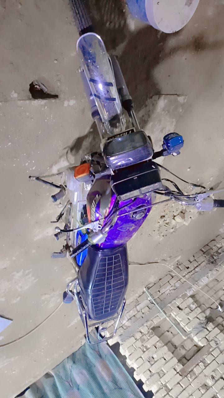 سلام عليكم تايكر موديل 2021 اوراق السعر 500وبيه مجال العنوان بابل الشراي يجي تتصل الرقم ***********
