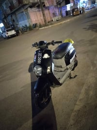 دراجه البيع بوليس السعر 1 بيه مجال التصال على الرقم 07760395011