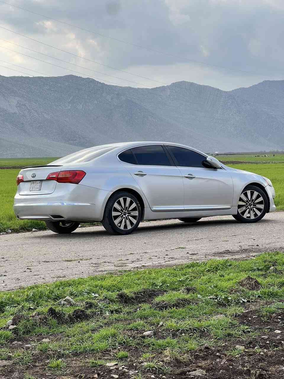 بؤ فرؤشتن يان گؤرينه وه
v6ئه ڤه لؤن خؤر 
كيا كادئنزا 2013
براوه ي دوبه ي لؤك لؤك 
پئويست به وه سف ناكات 
ماله كه خؤي دياره تايه به ته
بؤ فرؤشتن و گؤرينه وه
***********
