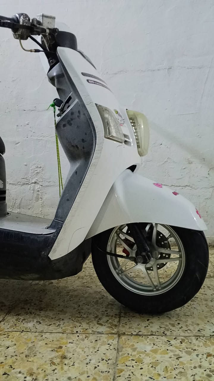 سلام عليكم
شباب دراجه بوليس للبيع
دراجه خير من الله 
كلشي بيهه بلادي بيهه ويل نجمه 
ومناقصهه اي شي تايراتهه جدد جيلاتيني 
مكاني مدينه الصدر 
عارضهه ب650 وبيهه مجال
راسلني وبيك خير وتدلل  
رقمي ***********
