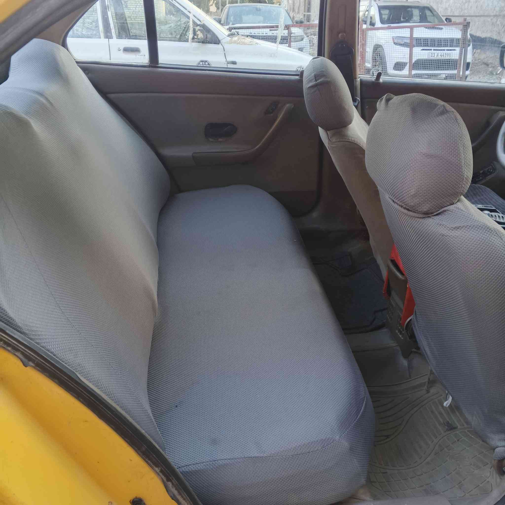 السلام عليكم سمند للبيع السيارة بيهةجاملغ خلفي ضرر بسيط كير فرنسي كهربائيات كلهة شغالة تدفئة وتبريد مشط جديد صارة شهر مع ادامة الصدر بل كامل مع الهوزن دبلات جدد امامي خلفي المكان الشعب *********** 
السعر 33 وبيهة مجال 
السيار بسمي تحويل ثاني يوم
