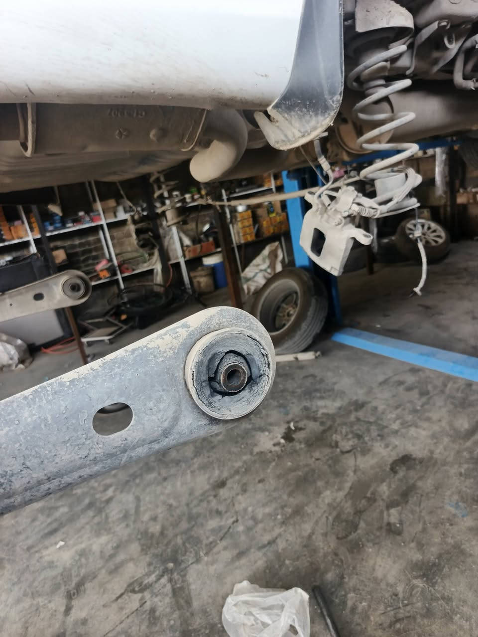 مستمرين معكم كامل الخدمات
تبديل حداديه خلفي للاخ منير الدليمي 
نحن بخدمه الطيبين
عنوان الورشه🔧🔧🔧🔧
حله بابل شارع 80قرب مدينه العاب ارض بابل
للتواصل ☎☎☎
***********
***********
