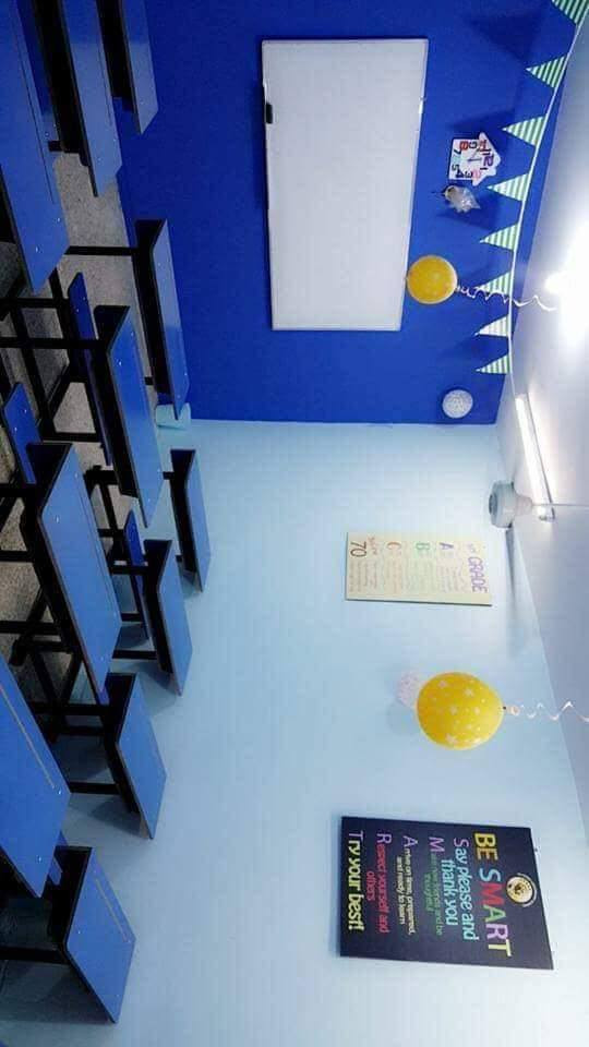 #اللهم صل على محمد وآل محمد 

#دار للبيع حي الضباط  طابقين ونص مقابيل المستشفى 🏥 العام 

#المساحة 745  متر  ركن شارعين 20 طابقين بناء نضيف 

10 اغرف  وصالتين كبار ومطبخ وبارد وحار وبراني كبيره وحمامات داخلية وخارجية عدد 8  وتهويات كونكريت مسلح عالي عن الشارع بناء نضيف 

ملاحضه البيت فرصه الإستثماريه يرهم مستشفى 🏥 اهلي او مدرسة اهلية او مجمع طبي  
 
السعر خاص حسب رغبة صاحب العقار تفاوض على السعر مباشر مع صاحب العقار 
_________________
لشراء ومعرفة السعر يراجع مكتب المختار للعقارات الكائن في حي الحكم شارع زمزم قرب حسينية السيدة زينب عليها السلام مجاور عمارة ابو بسيم 
او الاتصال على 
*********** بي واتساب 
*********** بي واتساب
