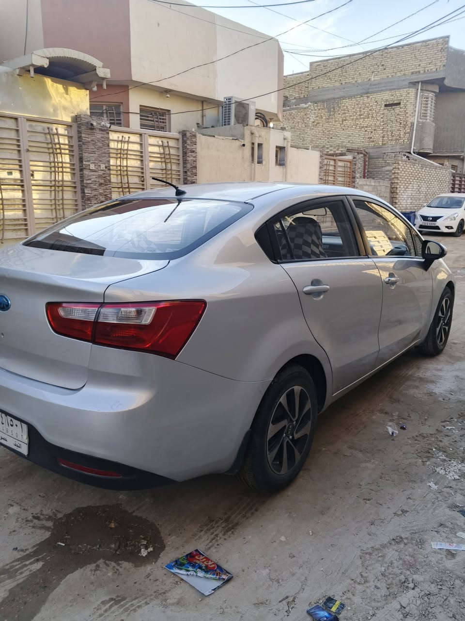 كيا ريو ٢٠١٣ رقم نجف محرك ١٦٠٠
مصبوغه حزام بدون ضربه شرط ع فحص 
محرك وكير مكفولات حداديه جديده تخم تاير جديد تبريد ثلج السعر ٨٥$ مكانه كوفه ***********
