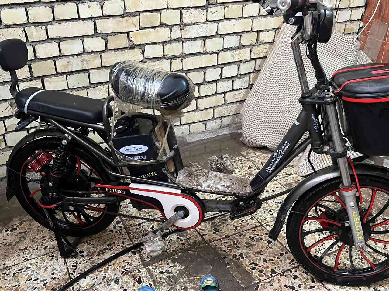 سلام وعليكم
دراجه شحن للبيع جديده اي نقص ما بيها بيها سويجين عادي وريمونت وتشتغل عن بعد 
المكان : بغداد 
السعر: خاص 
الرقم؛ ***********
