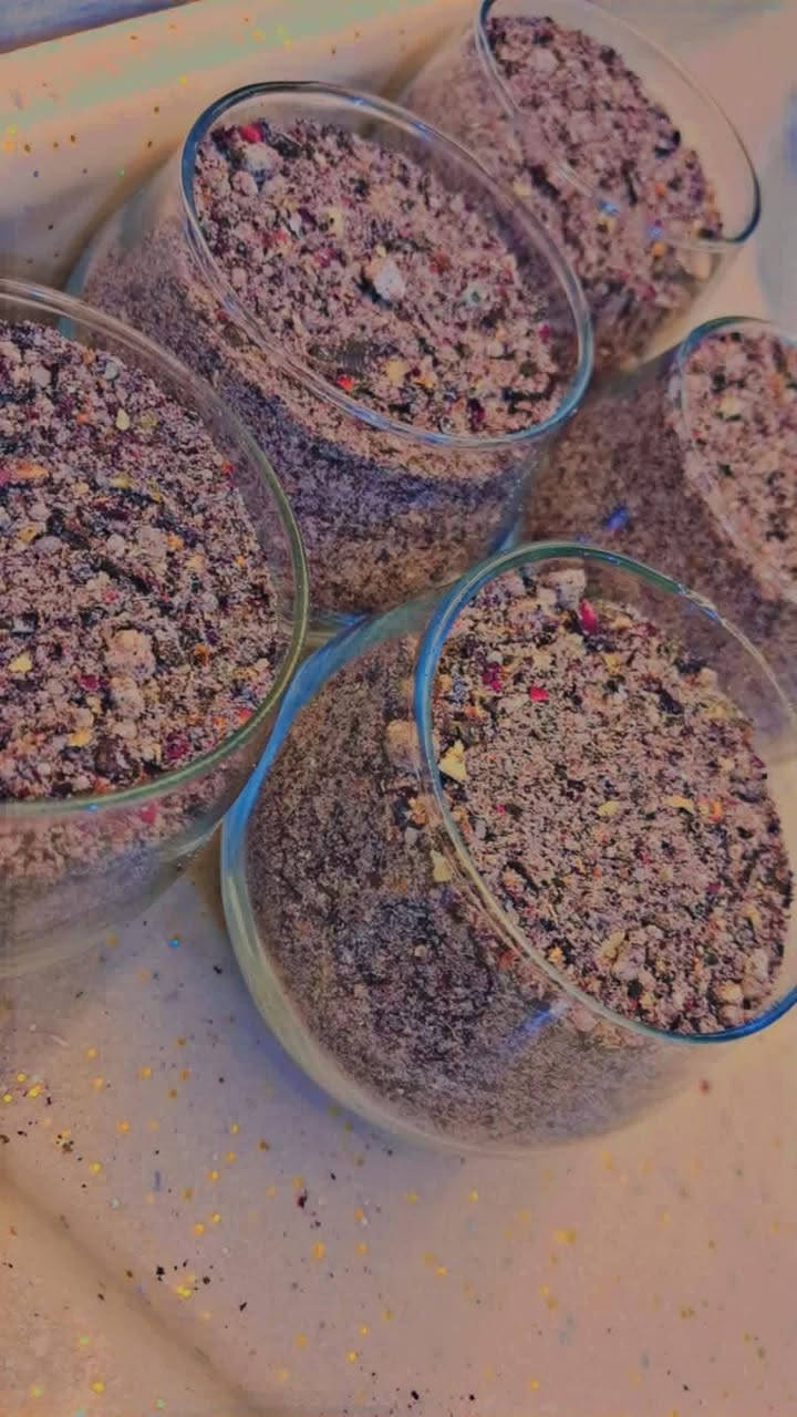 بنات الحسينية  بخور رمضان صار جاهز مختوم وفواح يمووووت
الي مجربه بخوري هسه توصلها ريحته من منشور  نرجع وياكم بأطيب وارقه البخورات عطر فواح وهادء ومخمر أكثر من 4اشهر  بحيث الي يدخل بيتج يكولج شنو هل عطر طيب  من غير هيج مختوم من ايد لحجيه لنفس وحسد والرزق 🤍 شحجي قليل وسعره مناسب


**إذا كنت صاحب هذا الإعلان وتريد حذفه لأي سبب، رجاءا أرسل رسالة إلى الدعم الفني**