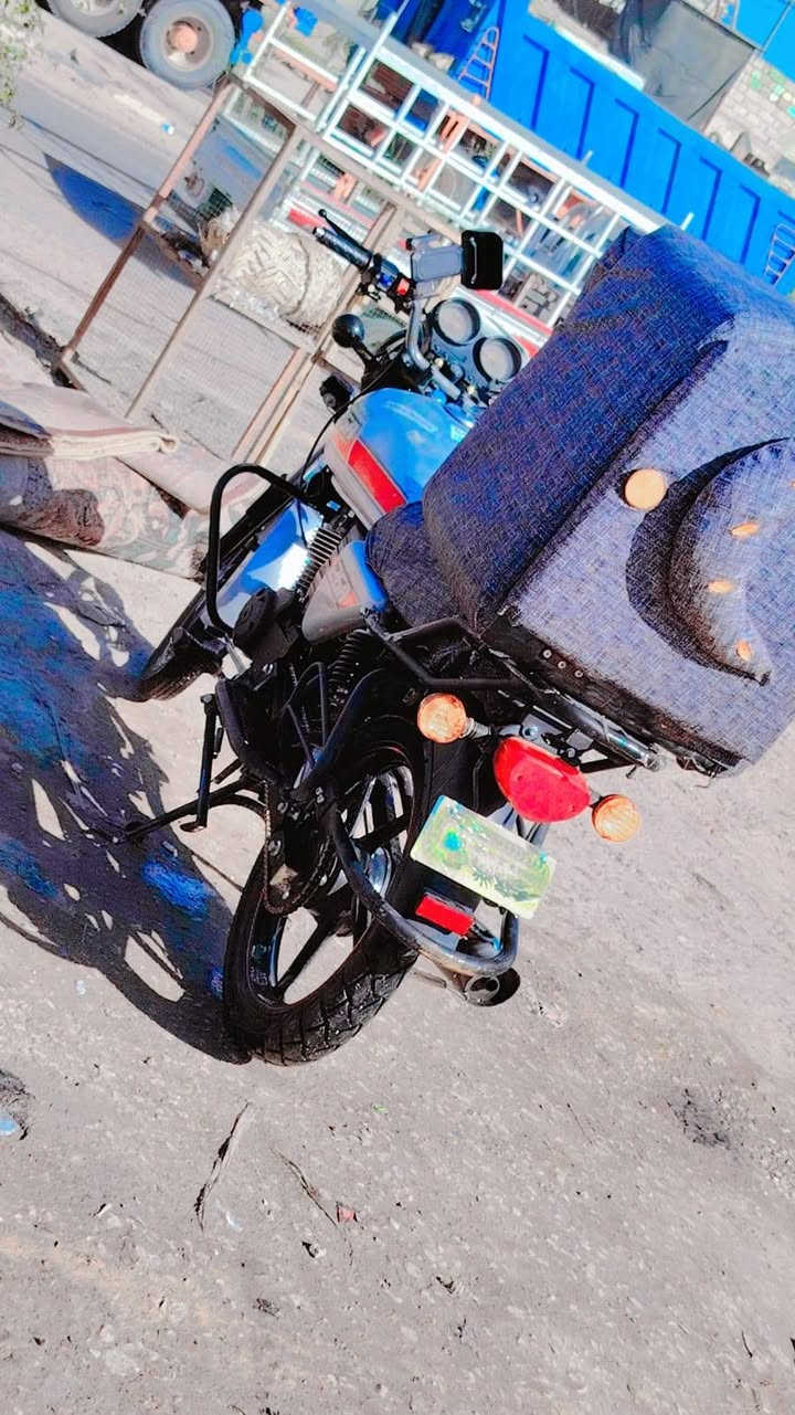 سلام عليكم  مرخصت الدمندايون مديل واحد او عشرين
محرك قبل سبوع شاده ميتين يعني ام بدل محرك جديد
دبالت جديده جبلي
تيرات جديده
ضفيره جديده
كرهباءيات كله جديده شغاله اشاير جديده
الدراجه زيرو اب معنه الكلمه جيبلك مصلحين او تعال افحص وين مي عجبك دراجه خير من الله الله شاهد لو ما متوازي ما بيع ما متواجد فيس اتصال ع وتساب او خط ***********
