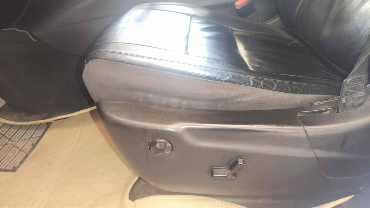 جيب لاريدوو  ليمتد... موديل 2012 فول مواصفات محرك مامفتوح.. بدون ضربة
مكاني كوكوك
***********
***********
